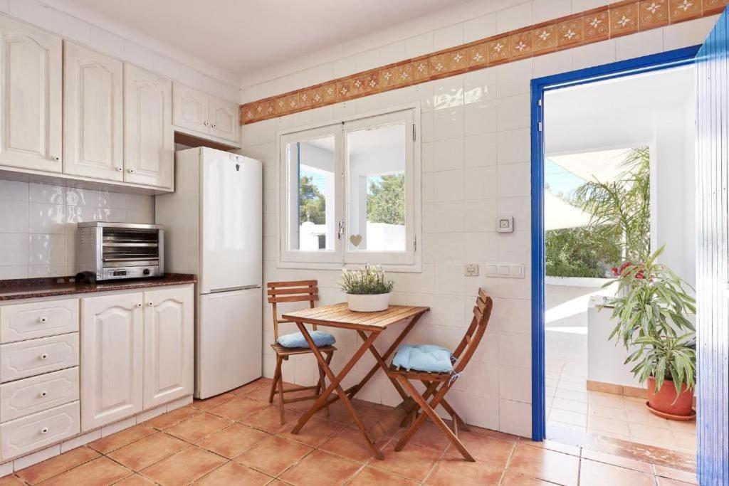 The Lovely Villa Ibiza Bagian luar foto