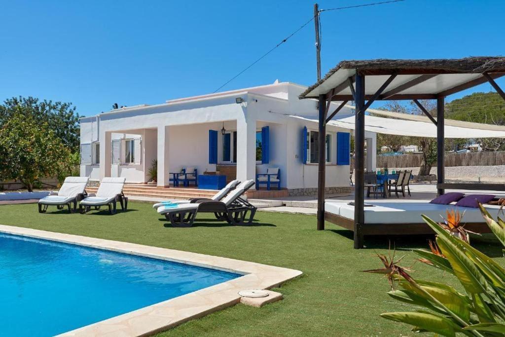 The Lovely Villa Ibiza Bagian luar foto