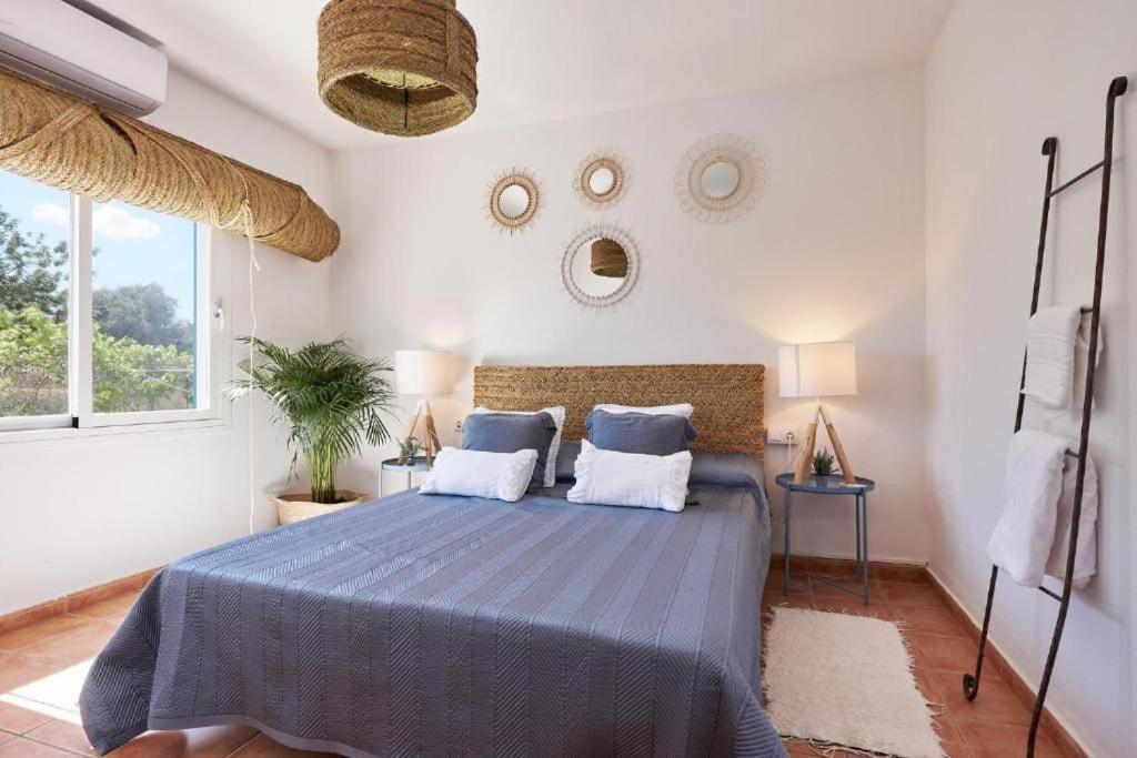 The Lovely Villa Ibiza Bagian luar foto