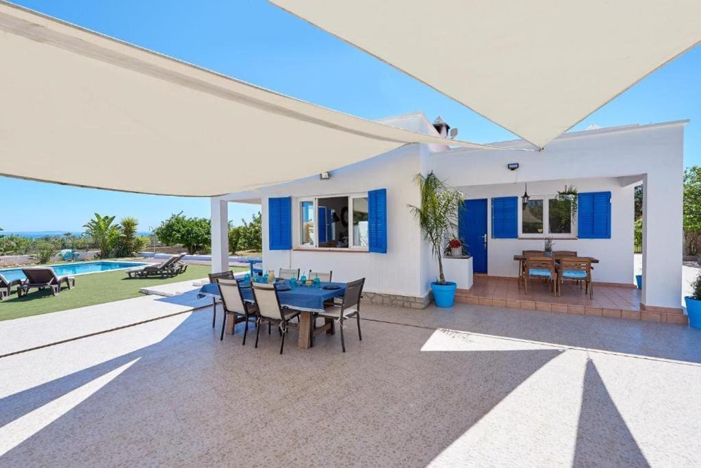 The Lovely Villa Ibiza Bagian luar foto