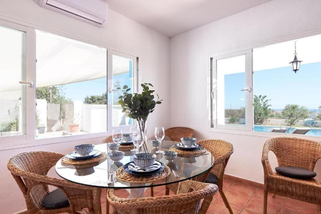 The Lovely Villa Ibiza Bagian luar foto